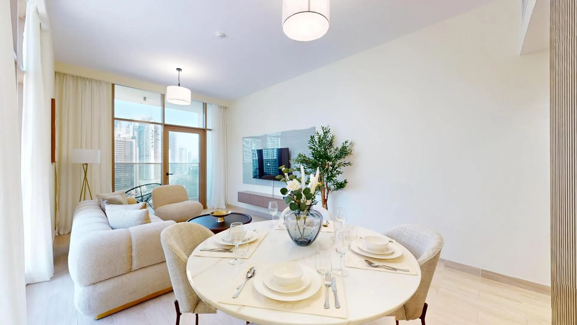 شقة Fam Living Modern Stay In Canal Bay Scenic Views Near Dubai Hotspots الإمارات العربية المتحدة