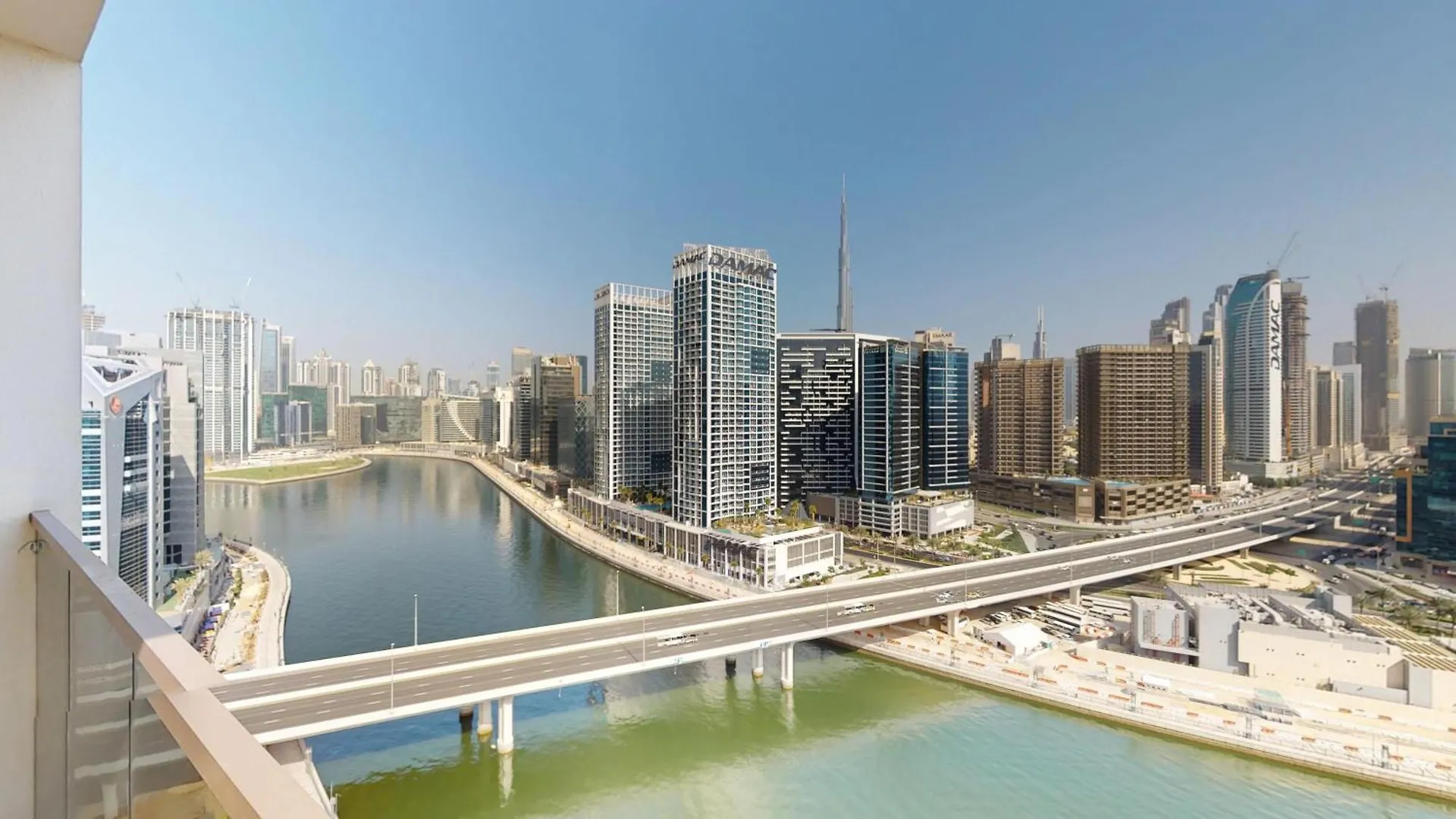Apartment Fam Living Modern Stay In Canal Bay Scenic Views Near Dubai Hotspots United Arab Emirates