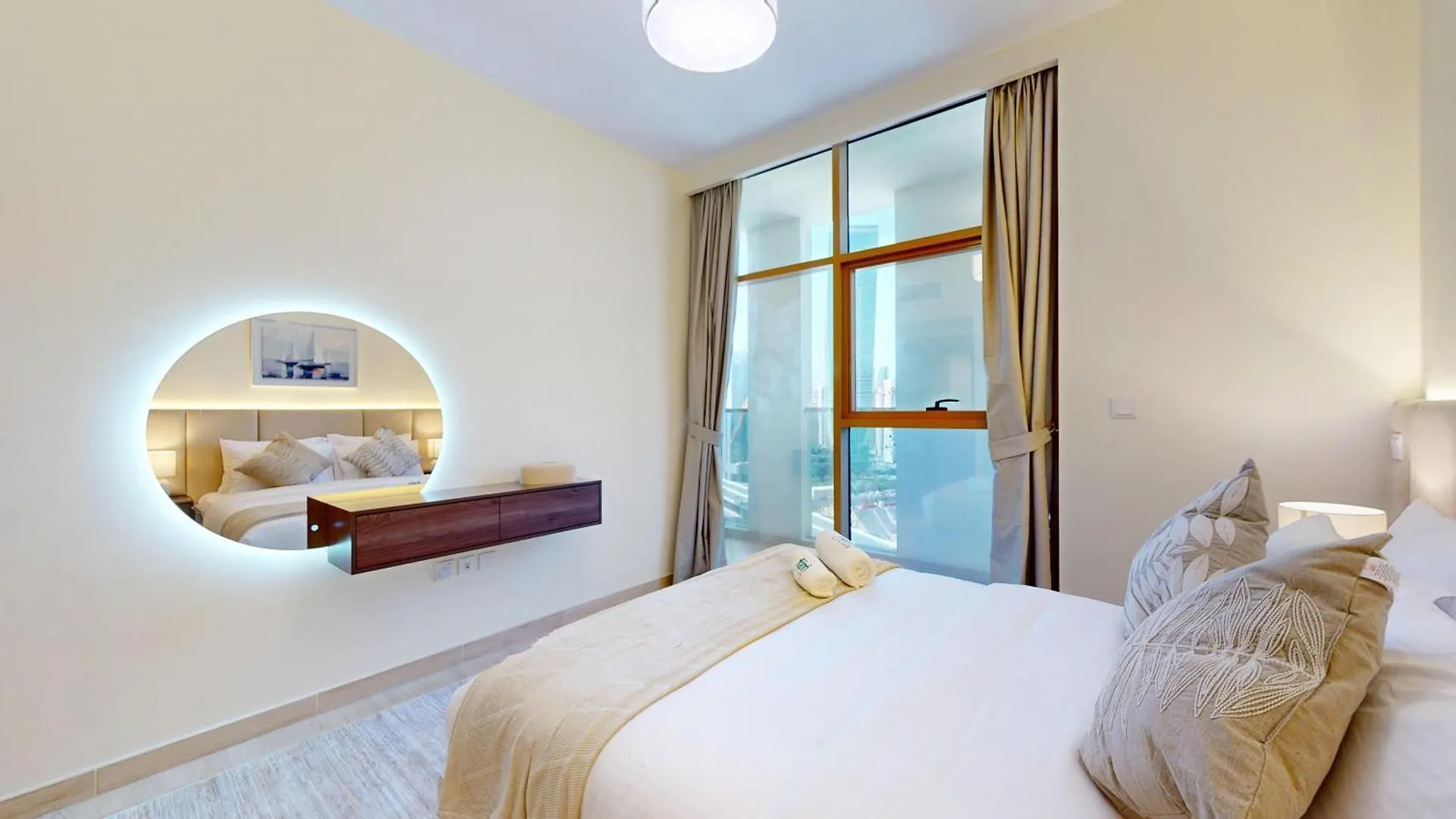 Fam Living Modern Stay In Canal Bay Scenic Views Near Dubai Hotspots Apartment