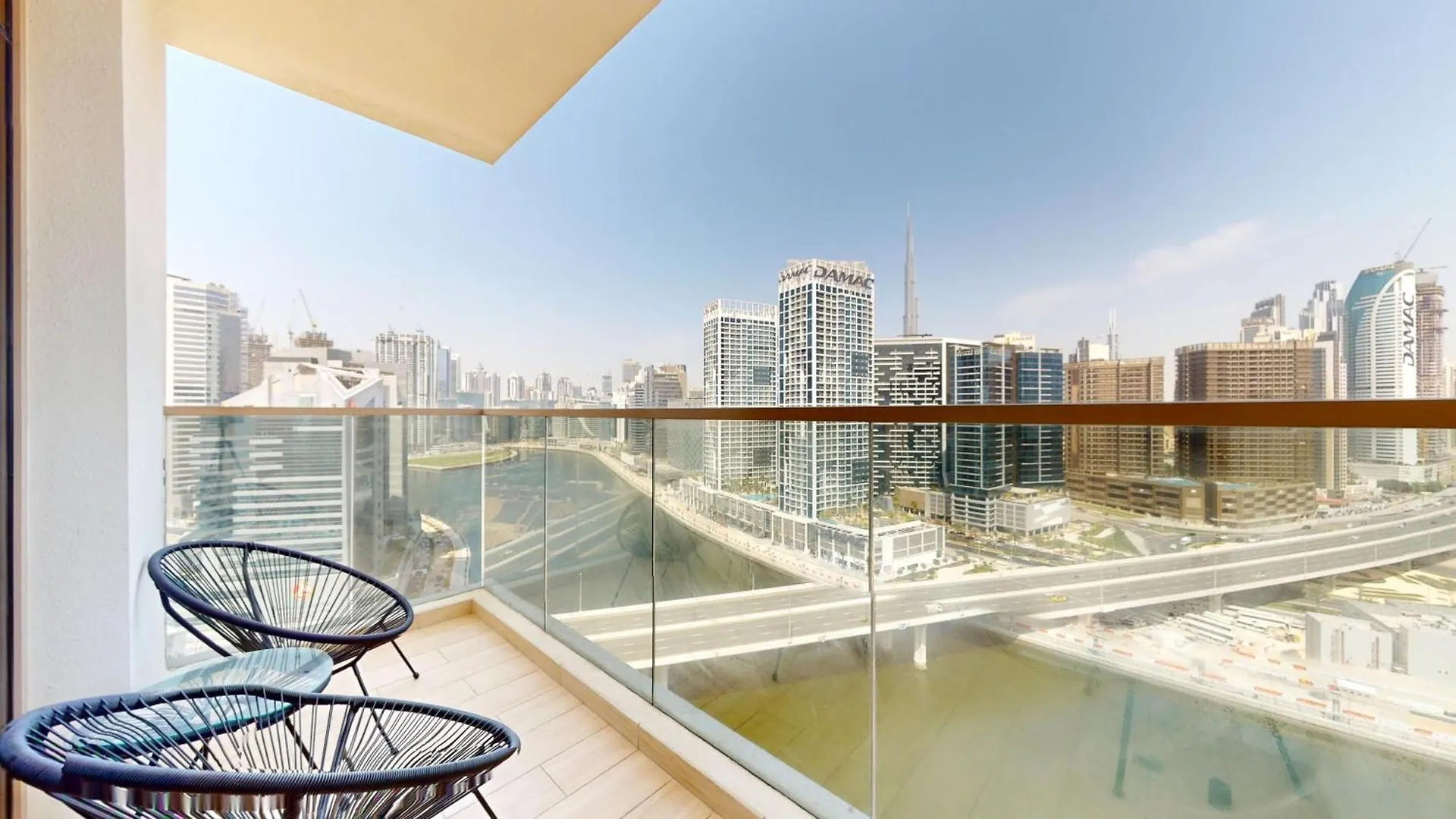 Apartment Fam Living Modern Stay In Canal Bay Scenic Views Near Dubai Hotspots