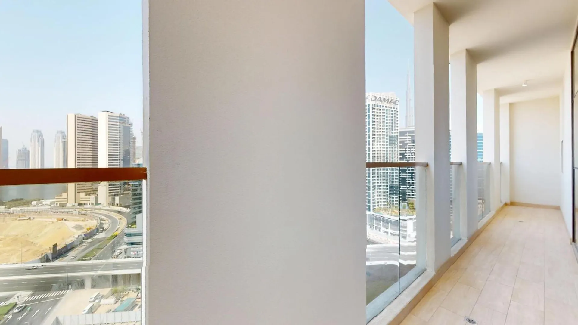 Fam Living Modern Stay In Canal Bay Scenic Views Near Dubai Hotspots United Arab Emirates