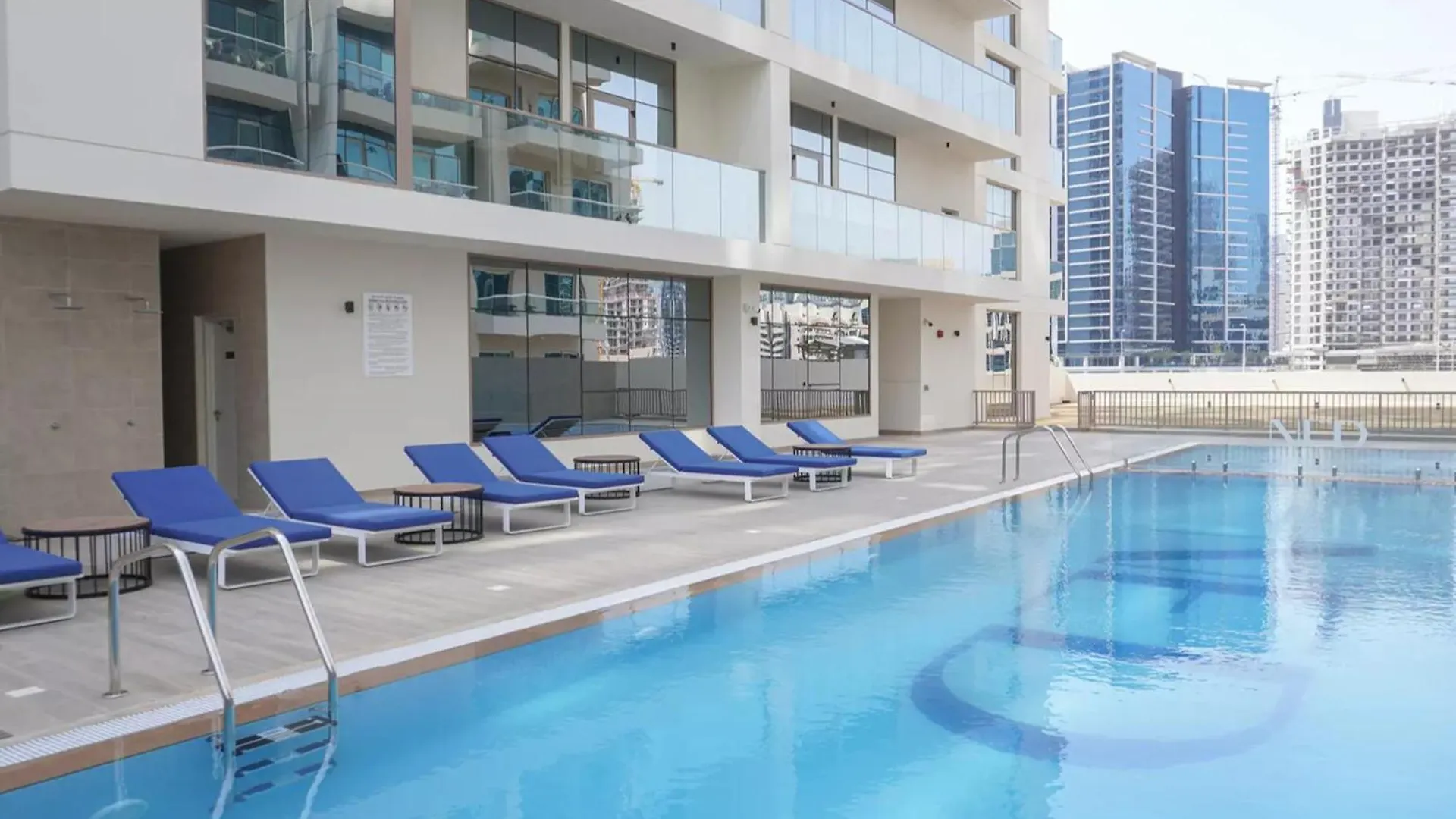 Fam Living Modern Stay In Canal Bay Scenic Views Near Dubai Hotspots United Arab Emirates