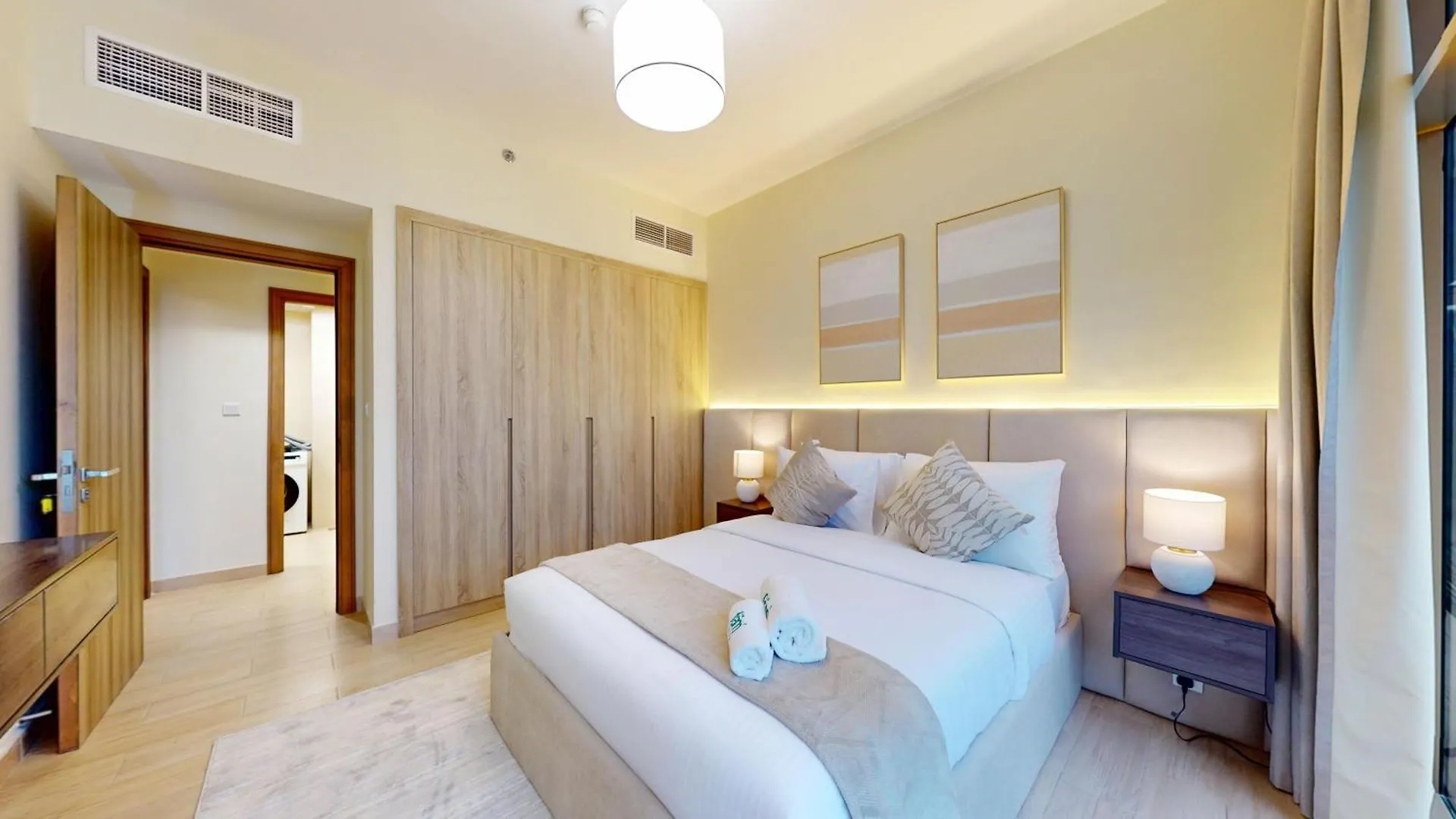 Fam Living Modern Stay In Canal Bay Scenic Views Near Dubai Hotspots Apartment