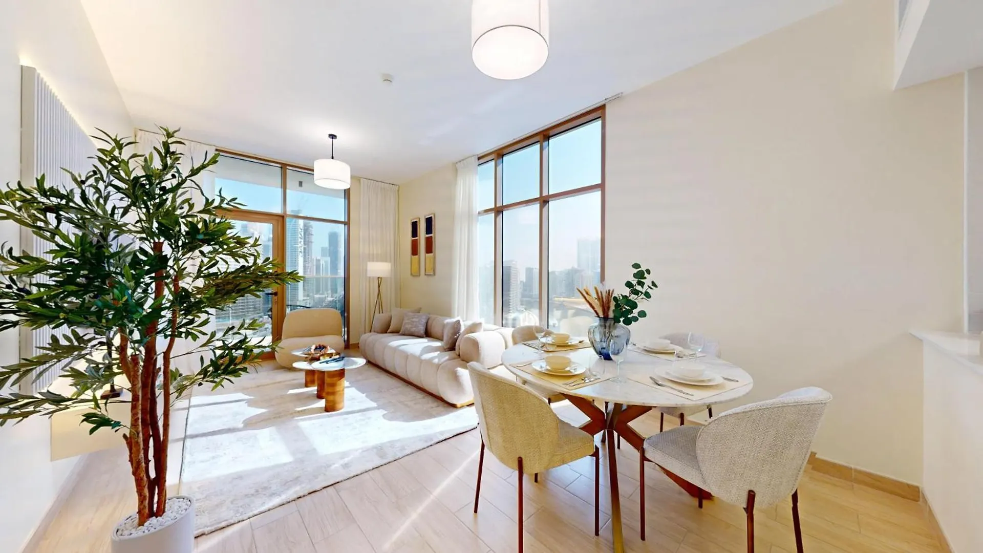 Fam Living Modern Stay In Canal Bay Scenic Views Near Dubai Hotspots